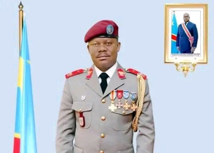  RDC: Guerre très tendu dans l'Est de la RDC,le lieutenant général Jules Banza Mwilambwe est promu au grade de lieutenant général et nommé chef d’état-major général des FARDC en remplacement du général Christian Tshiwewe.  