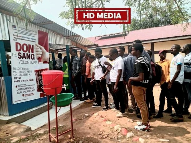  Uvira: Donation collective et volontaire de sang en faveur des militaires FARDC et Wazalendo blessés sur des lignes de fronts, la population et les autorités s’approprient favorablement cette campagne. 